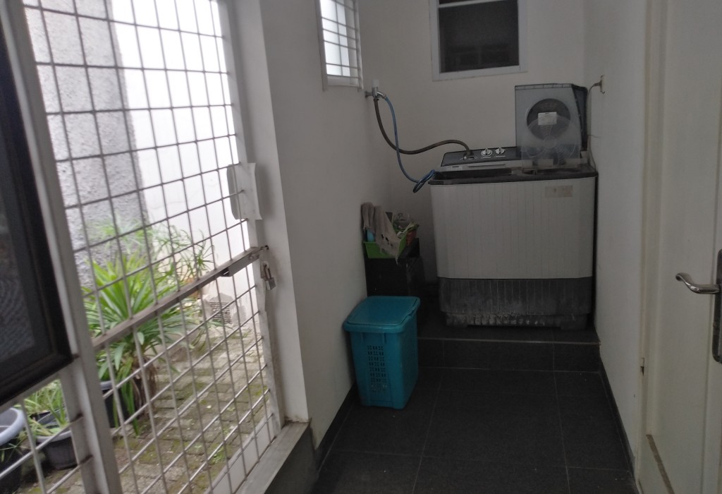 taman belakang rumah